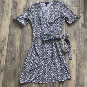 Banana Republic Black and White Wrap Dress